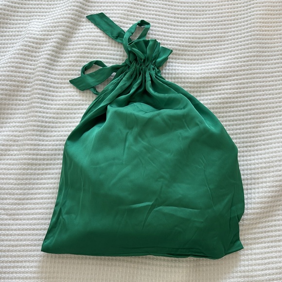 NWT Apparis pajamas. Never worn. Good for bridesmaids or gifts - Picture 7 of 7